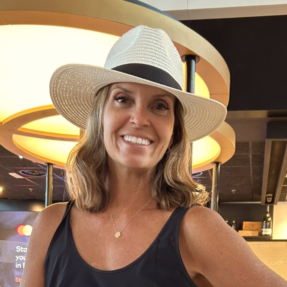 Meet your Posher, Lori